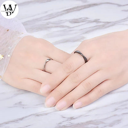 Nouvelle Mode Noir Blanc Lisse Couple Bague Classique Soleil Lune Signe Bague Réglable pour Hommes Femmes Bijoux De Mariage Cadeau de la Saint-Valentin